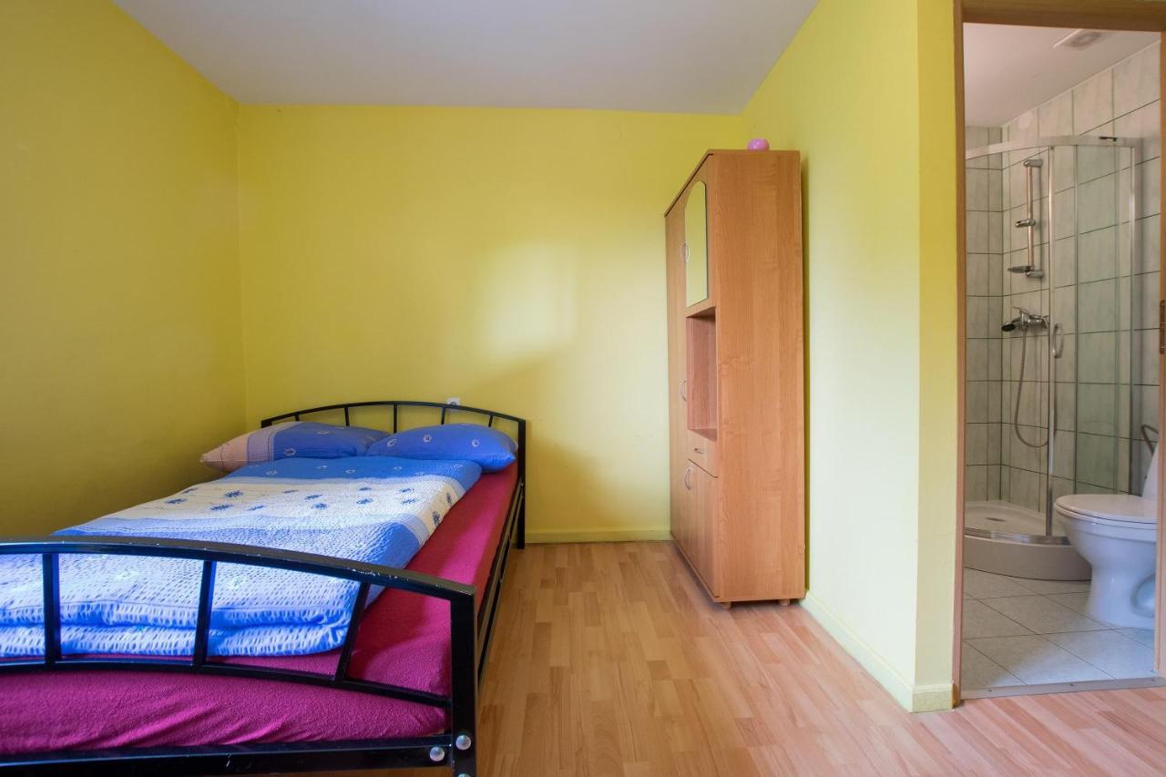 Noclegi Pod Lasem Solina 20 Exterior photo